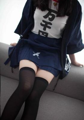 为我而眠的妹妹_JVID性感写真