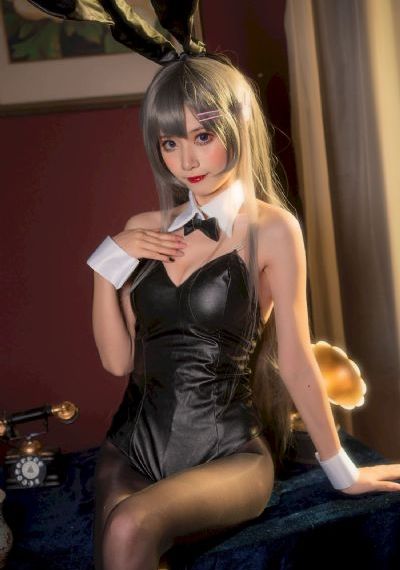 三个男人添一个女人p的视频_蓝光全集在线观看