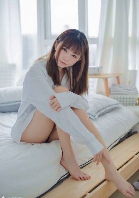 摸胸摸下面_国产剧日韩免费观看