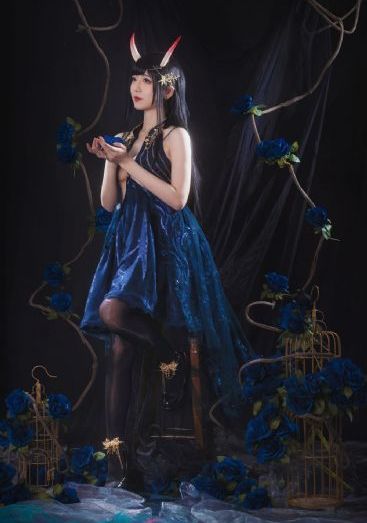 年轻女教师2在线观看_蓝光高清在线